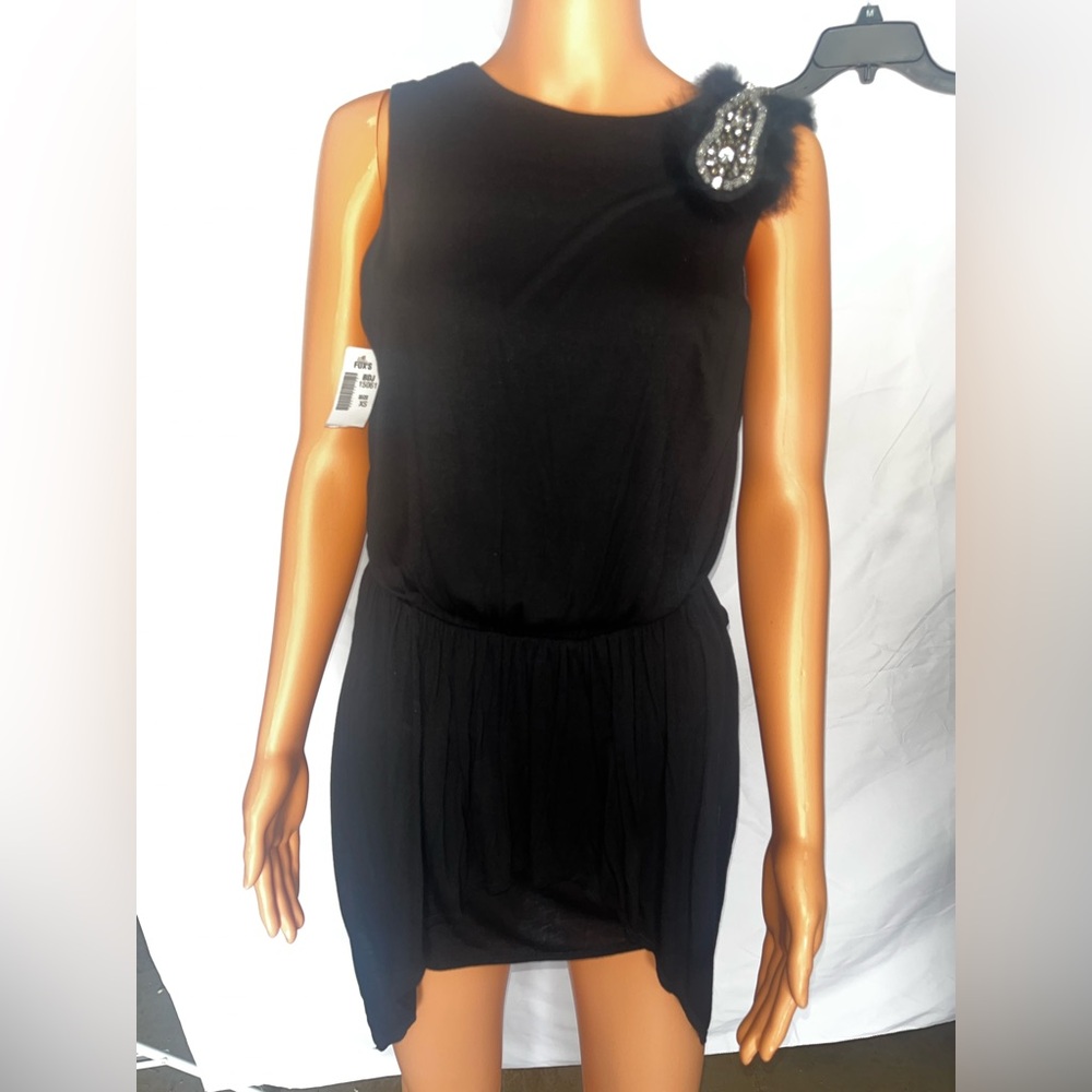 Elegant Black Sleeveless Dress